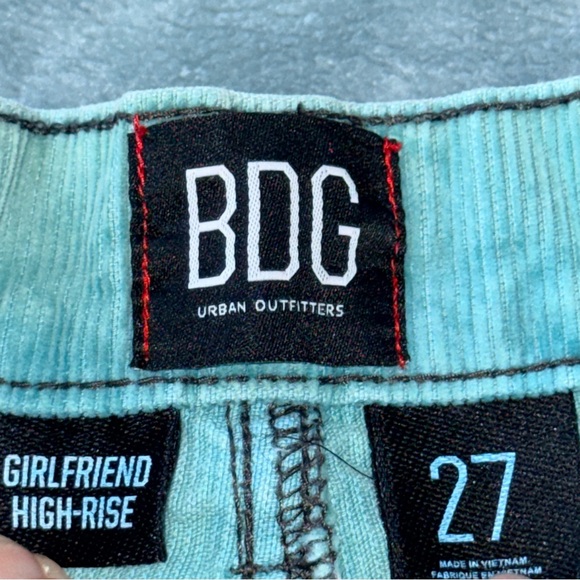 BDG Women's Aqua Corduroy Girlfriend High Rise Shorts size 27 Distressed look - Picture 4 of 9